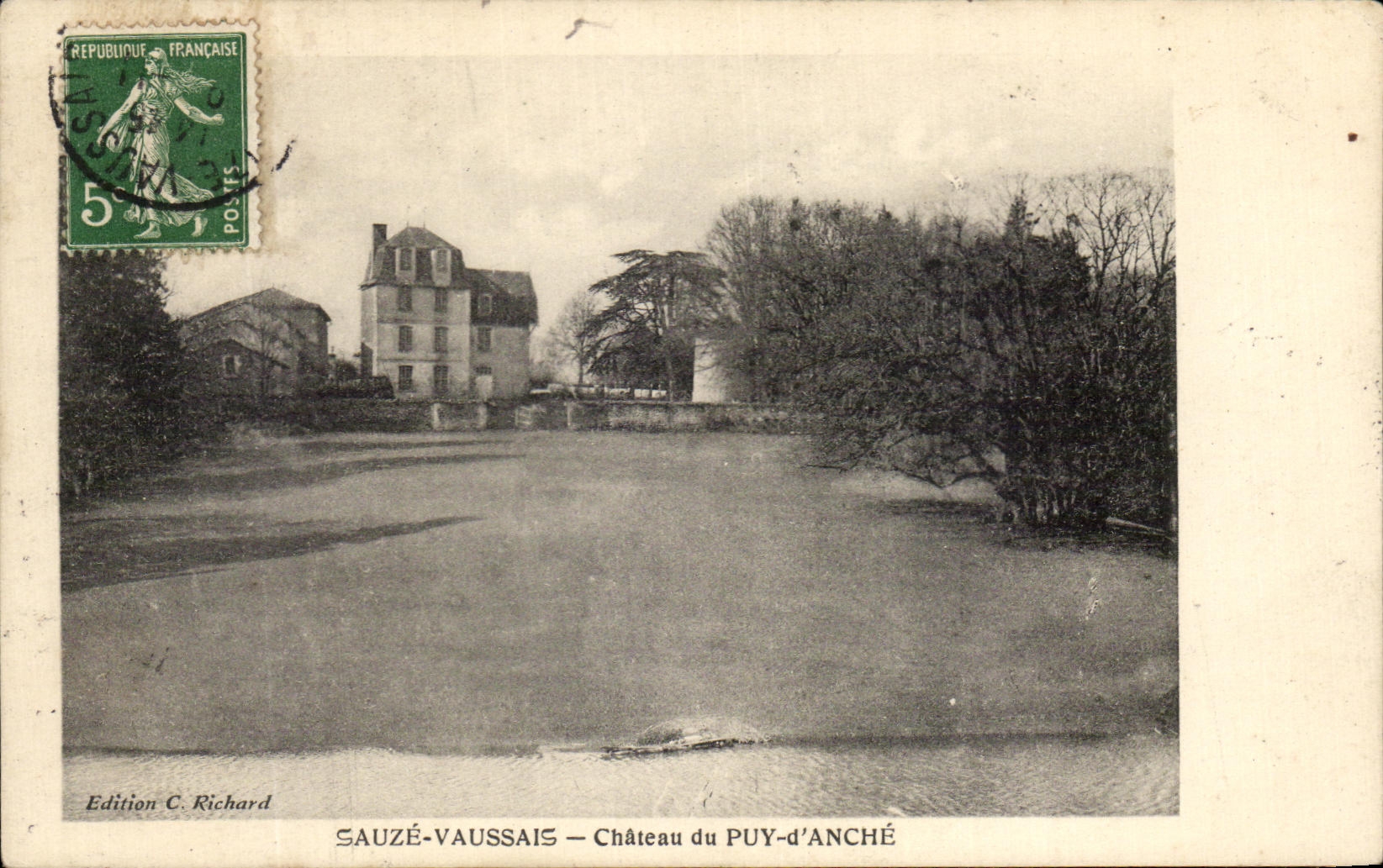 CPA Sauze Vaussais Chateau du Puy d'Anche