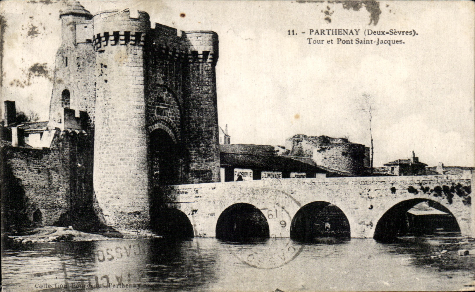CPA Parthenay Tour et Pont Saint Jacques