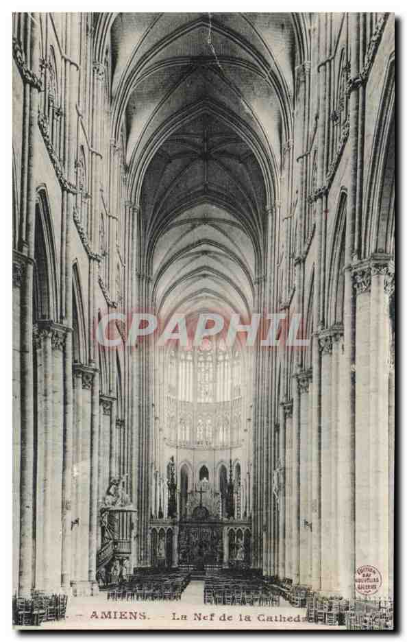 CPA Amiens La Nef de la Cathedrale