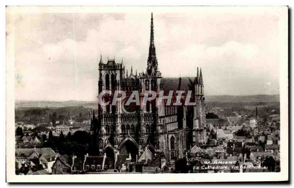 CPA Amiens Cathedrale Vue Generale
