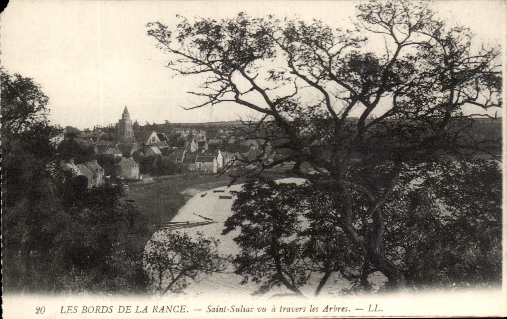 Les Bords de la Rance — Saint-Suliac vu à travers les Arbres — LL.