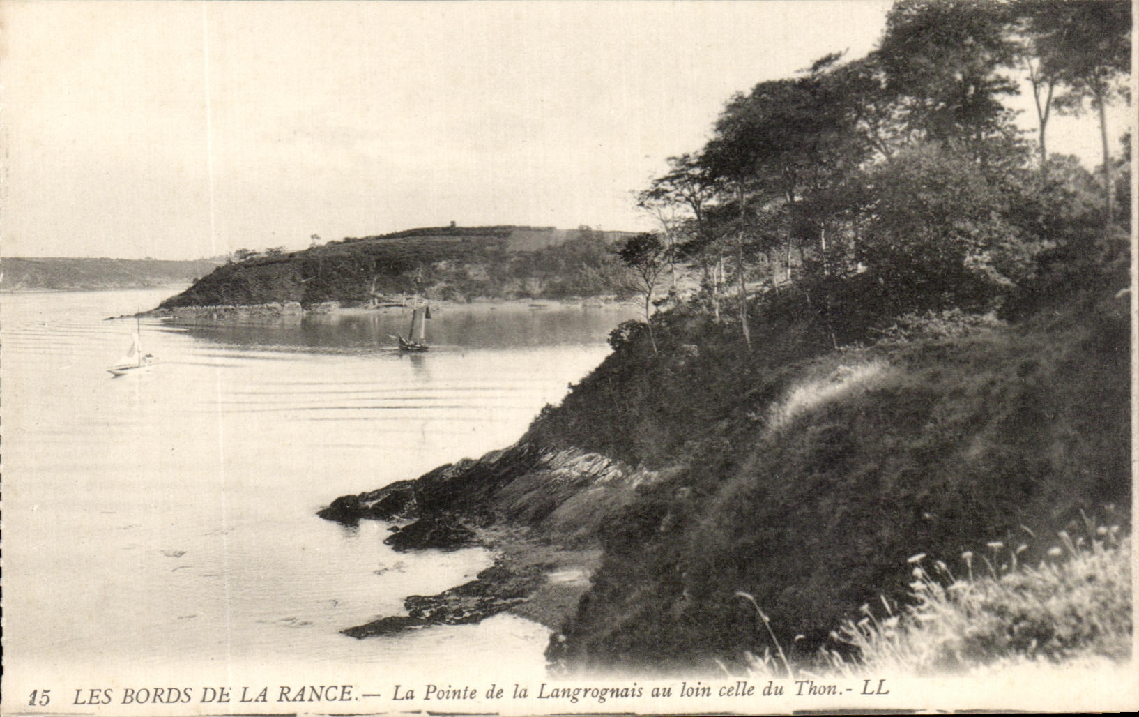 Les Bords de la Rance — La Pointe de la Langrognais au loin celle du Thon — LL