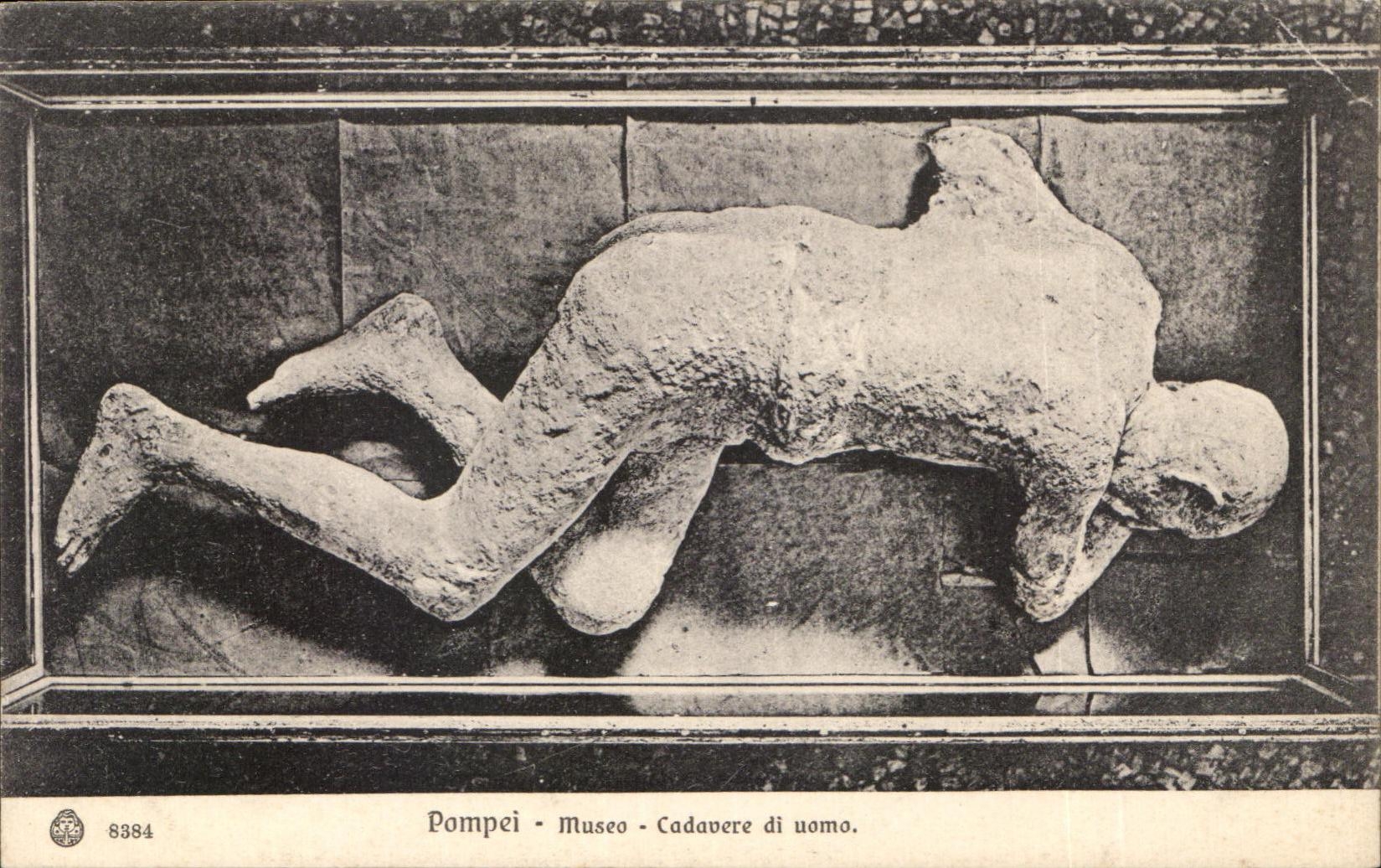 CPA Pompei Museo Cadavere di uomo