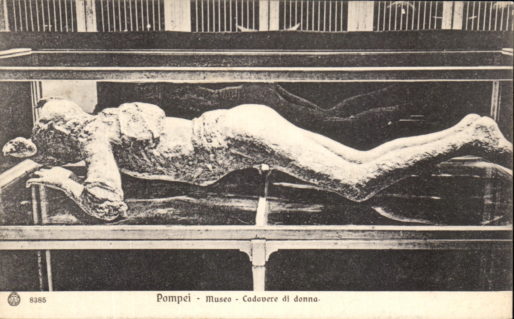 CPA Pompei Museo Cadavere di donna
