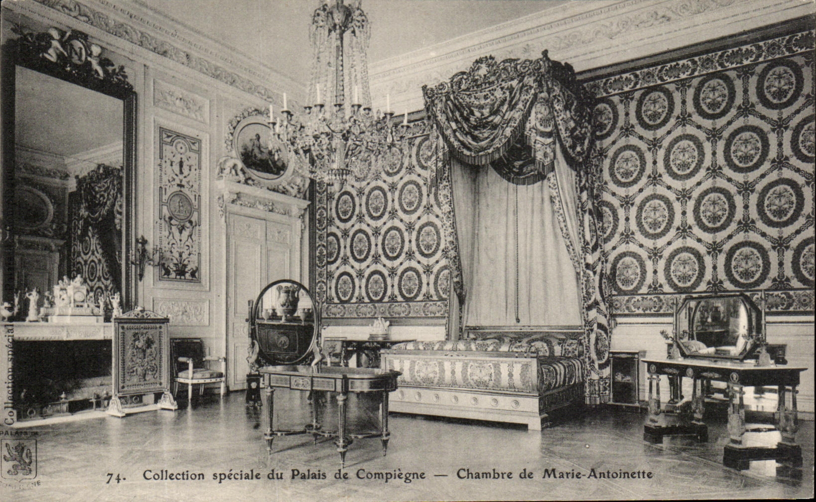 CPA Palais de Compiegne Chambre de Marie Antoinette