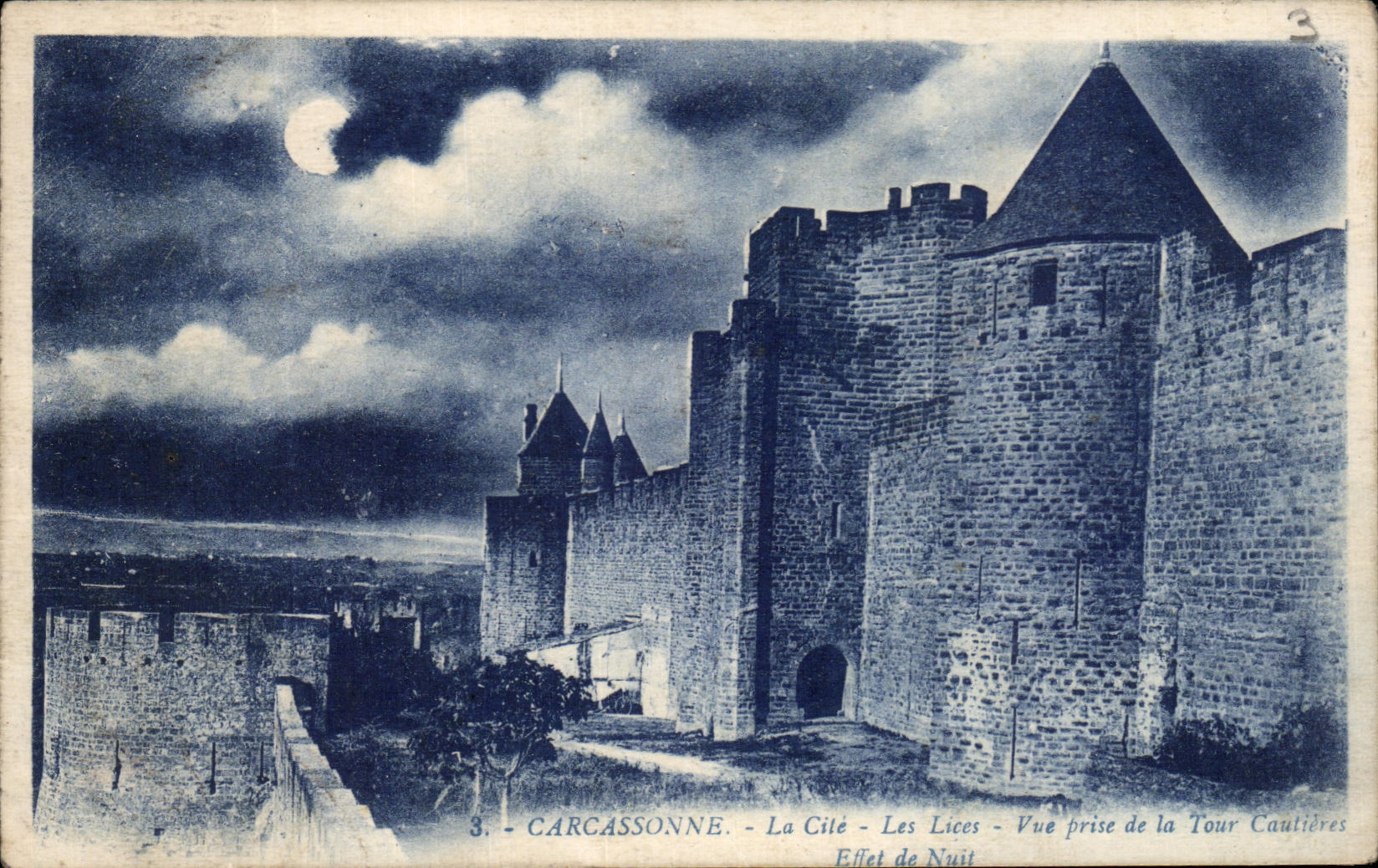 CPA Carcassonne La Cite Les Lices Vue prise de la Tour Cautieres Effet de Nuit