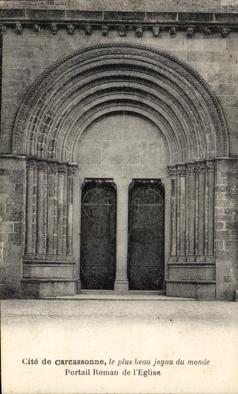 CPA Cite de Carcassonne Portail Roman de l'Eglise