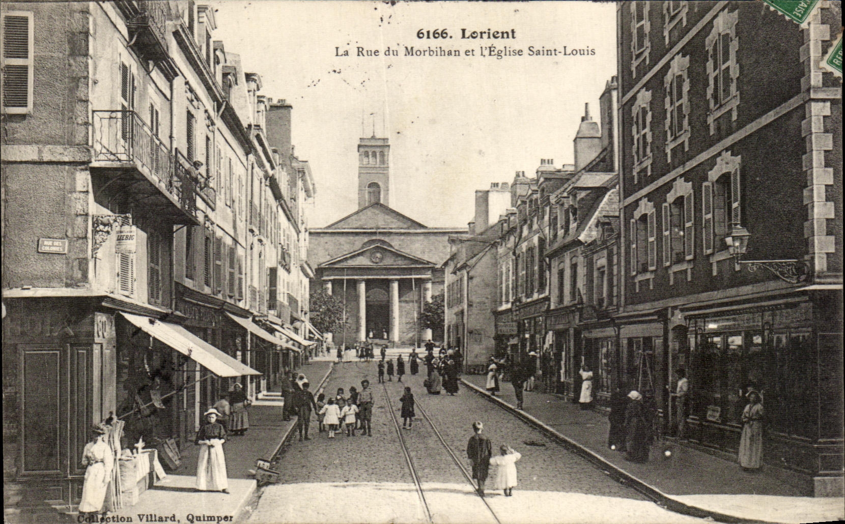 Lorient — La Rue du Morbihan et l'Église Saint-Louis — Collection Villard, Quimper