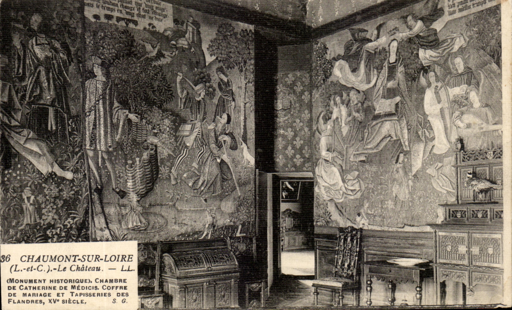 Château de Chaumont-sur-Loire — Chambre de Catherine de Médicis, coffre de mariage et tapisseries du XVᵉ siècle
