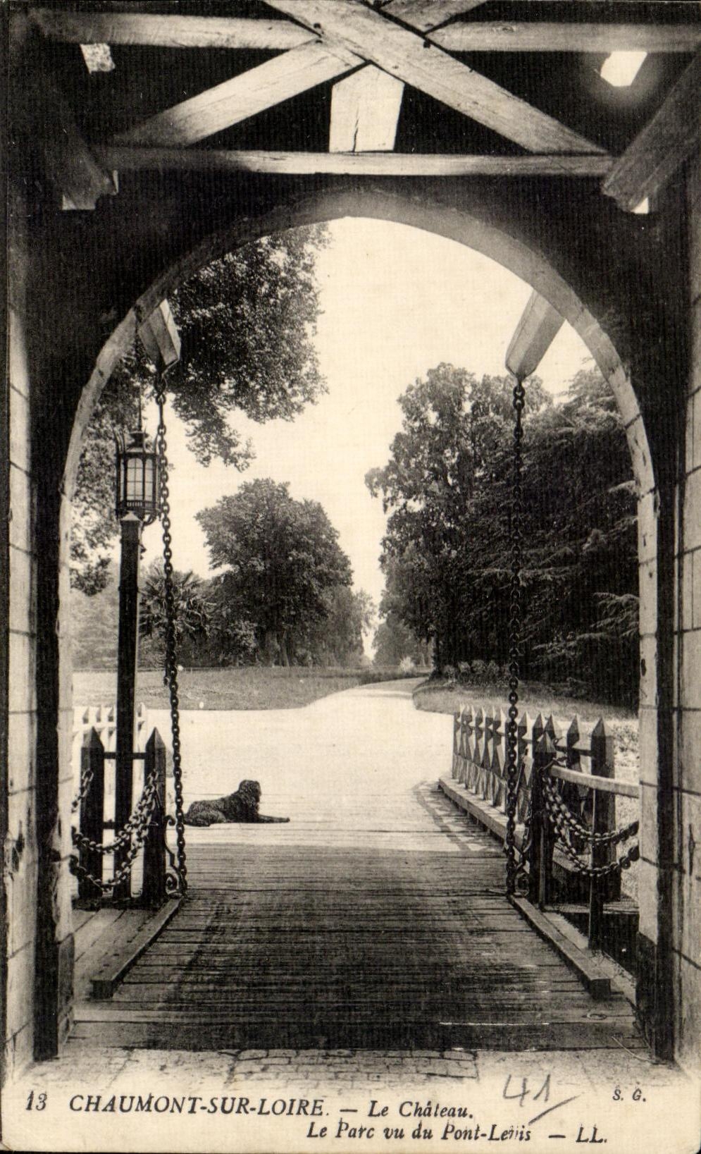 Chaumont-sur-Loire — Le Château vu du Pont-Léris — S.G. n°13