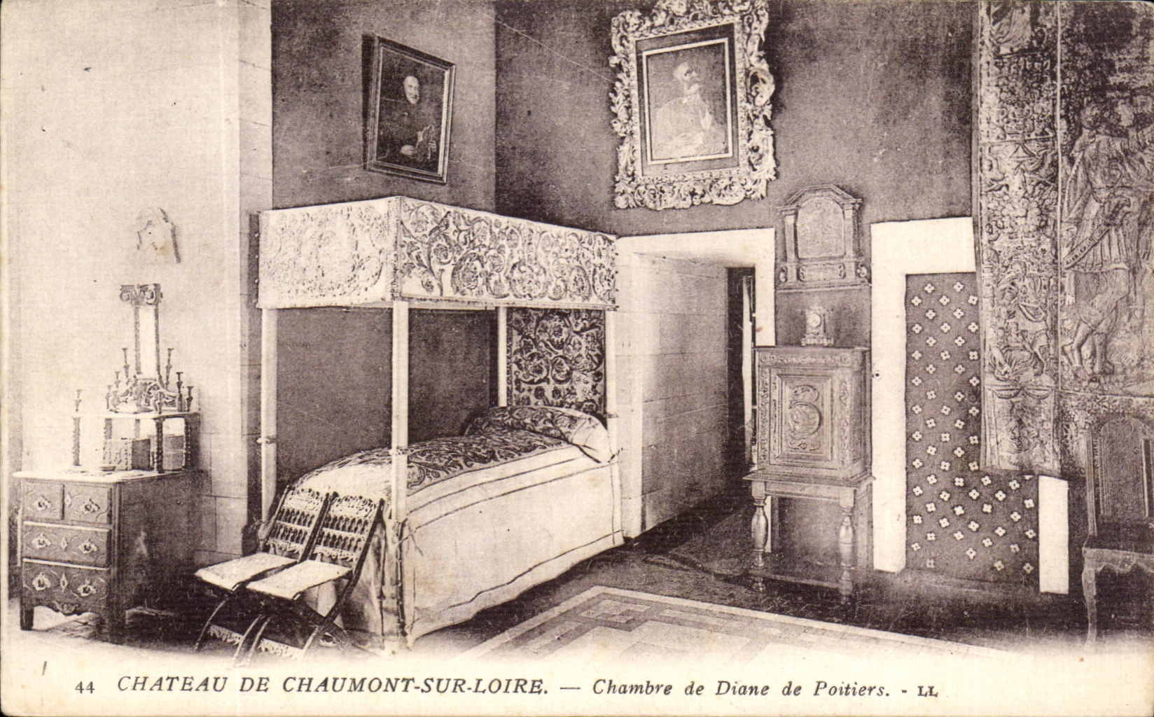 Château de Chaumont-sur-Loire — Chambre de Diane de Poitiers — LL