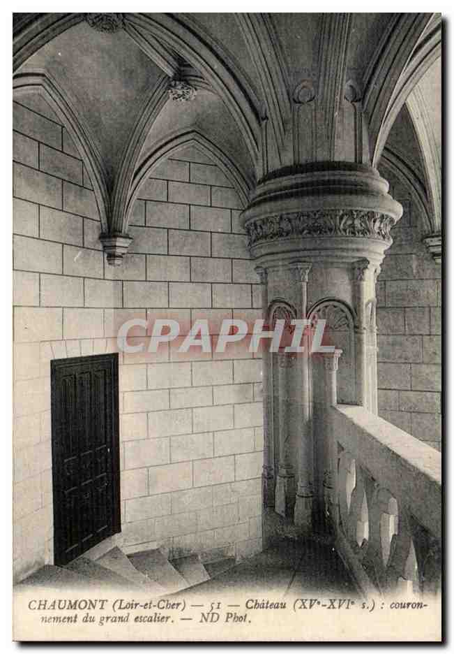 Chaumont (Loir-et-Cher) — Château (XV-XVIe s.) : couronnement du grand escalier — ND Phot.