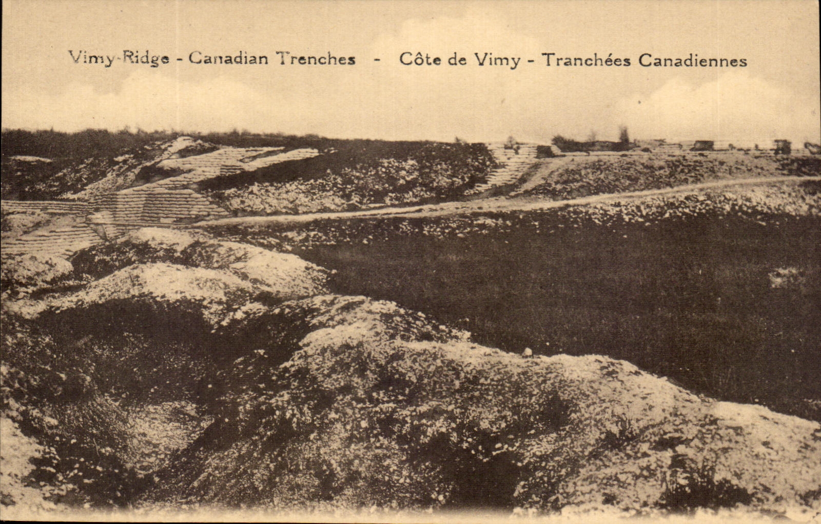 Côte de Vimy - Tranchées Canadiennes — Vue des tranchées canadiennes sur le Vimy Ridge