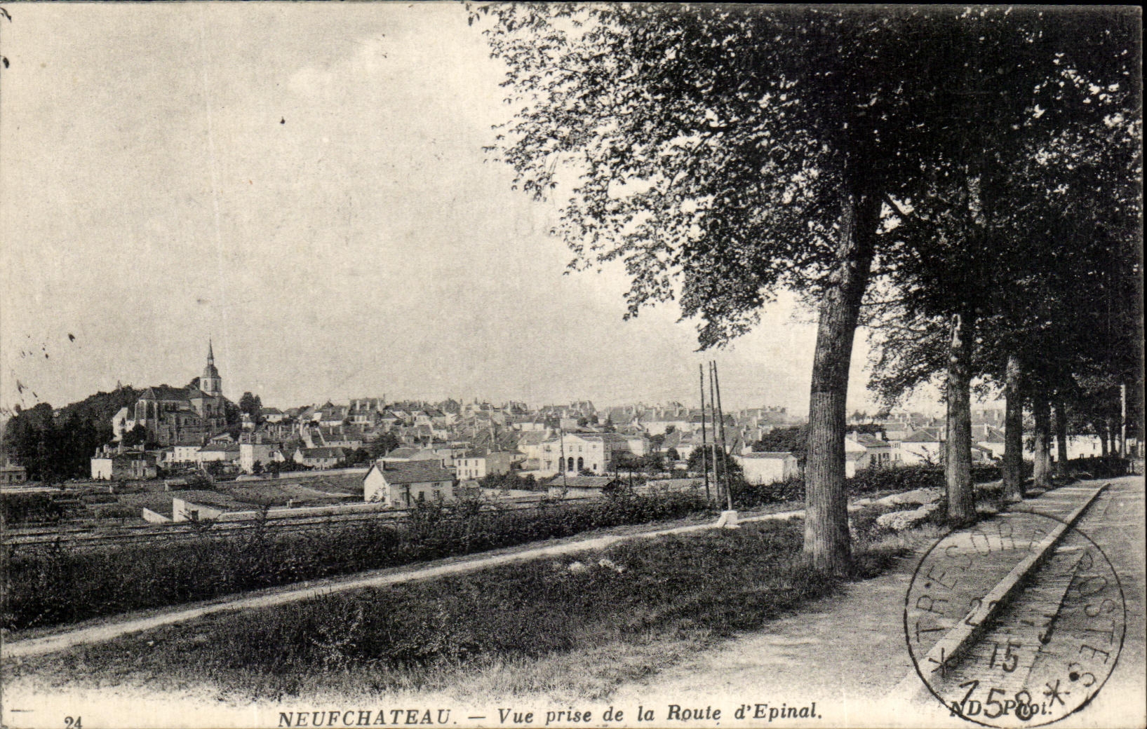 CPA Neufchateau Vue Prise De La Route d'Epinal