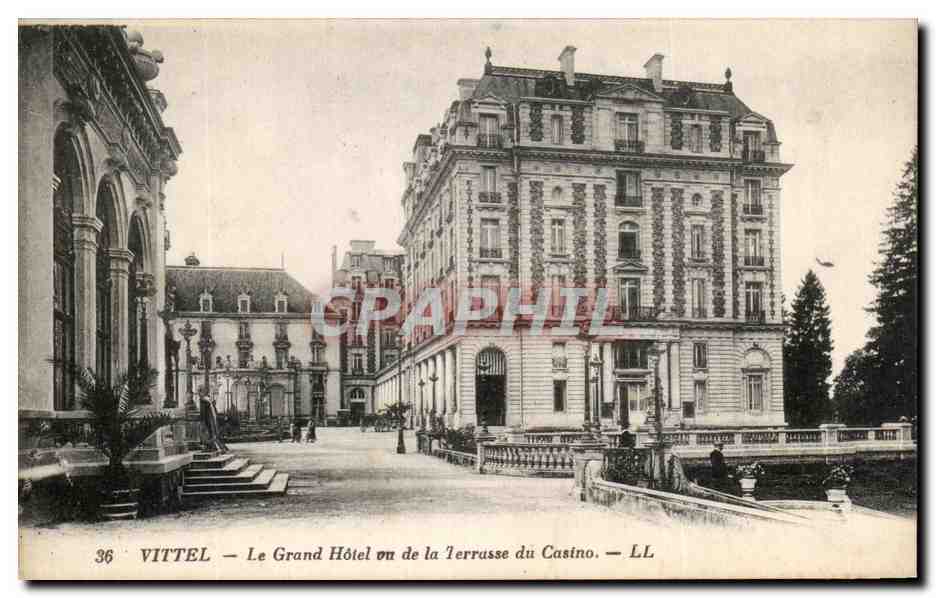 CPA Vittel Le Grand Hotel Vu De La Terrasse Du Casino