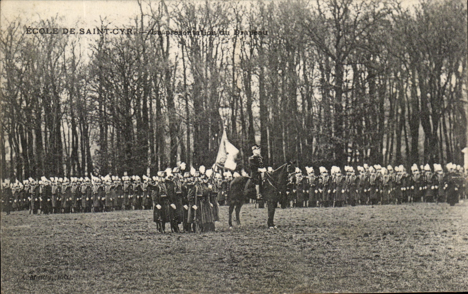 CPA Ecole De Saint Cyr La presentation du drapeau Militaria 