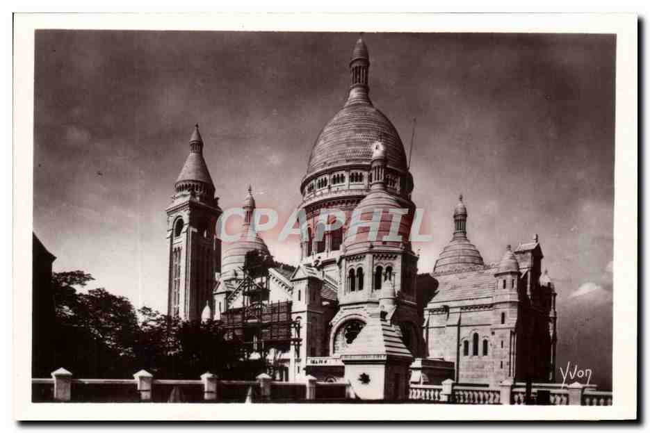 CPA Paris En Flanant la Basilique du Sacre Coeur Montmartre 