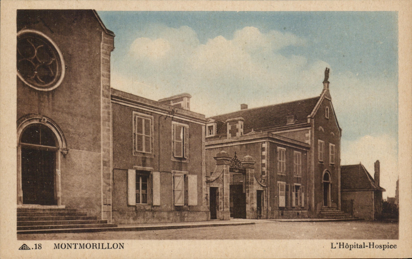 CPA Montmorillon L'hopital Hospice