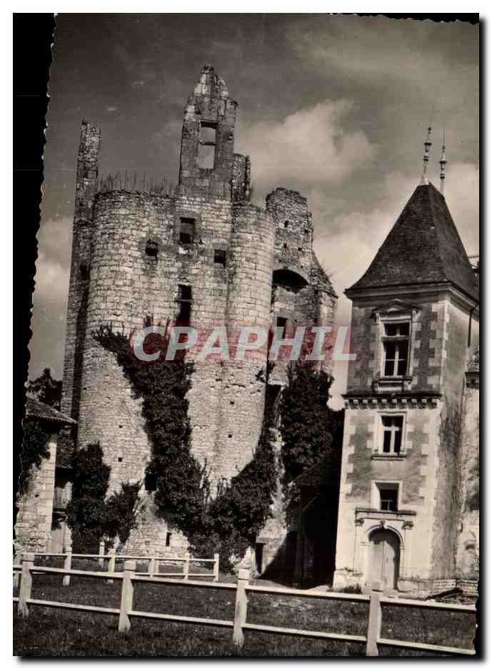 Saint-Cassien (Vienne) — Überreste des 12. Jahrhunderts Schlosses — Éditions AIGNAN, Tours