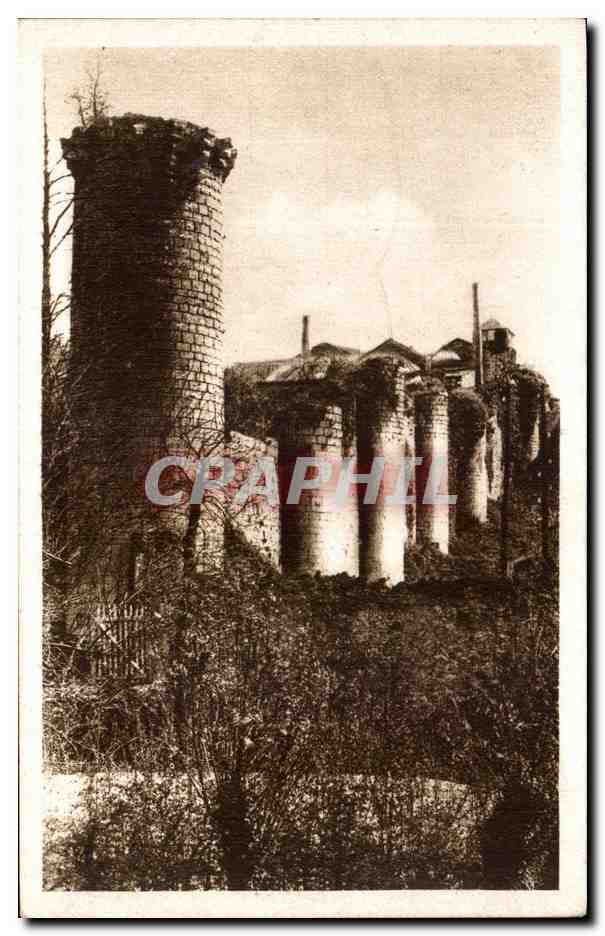 Les vieux murs de la Ville du XIIe siècle — Poitiers (Vienne) — Vallée de la Boivre — J. Robachon, photographie, Pont-Achard