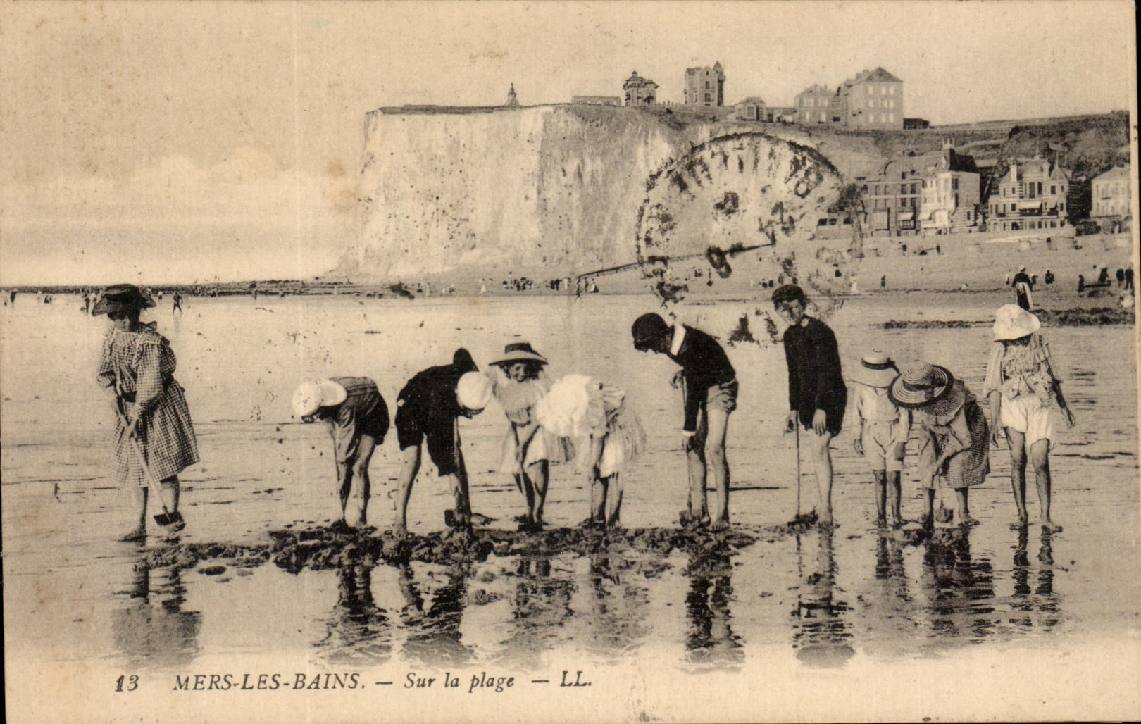MERS-LES-BAINS — Sur la plage — LL.