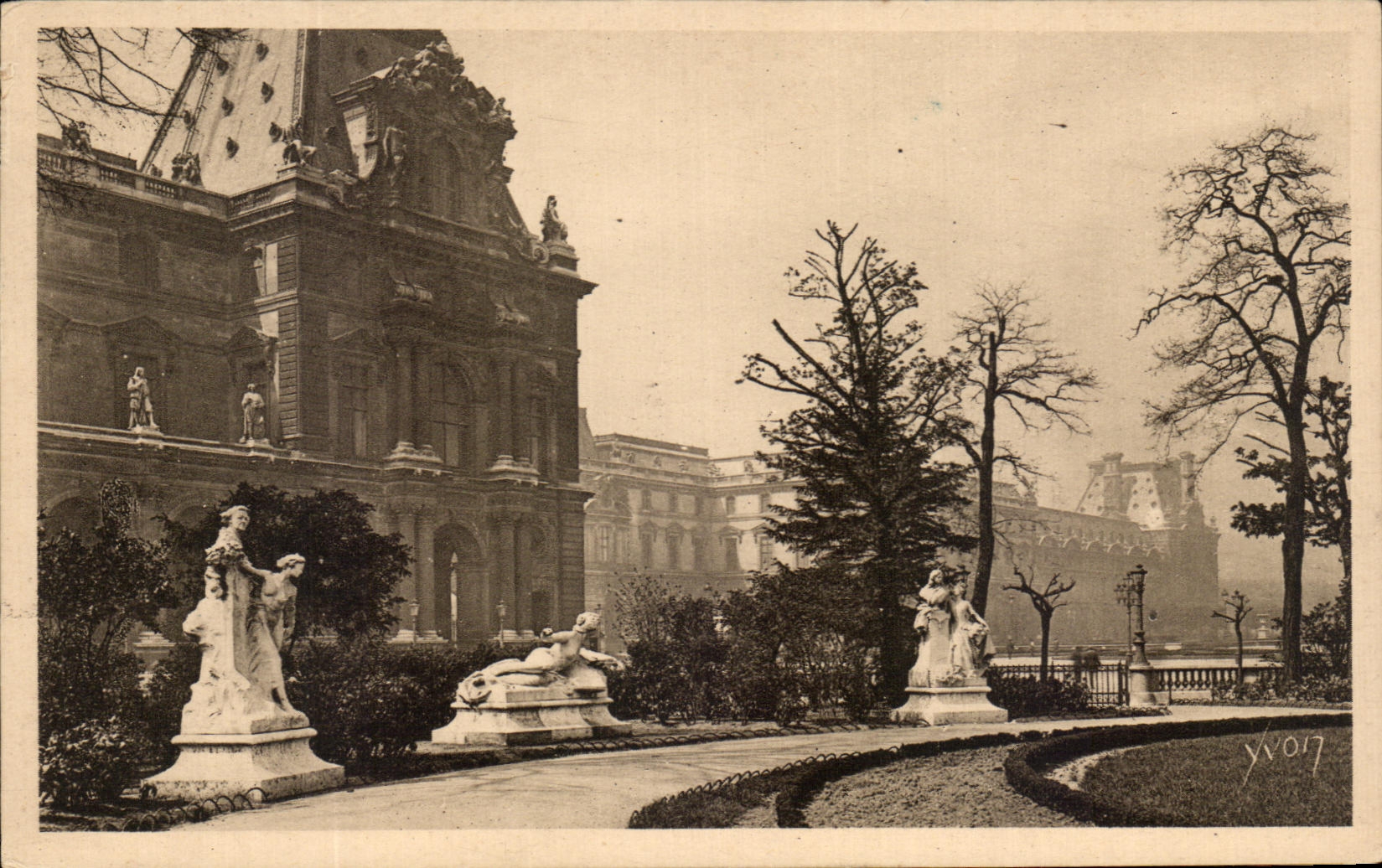CPA Paris En Flanant Jardin des Tuileries Louvre