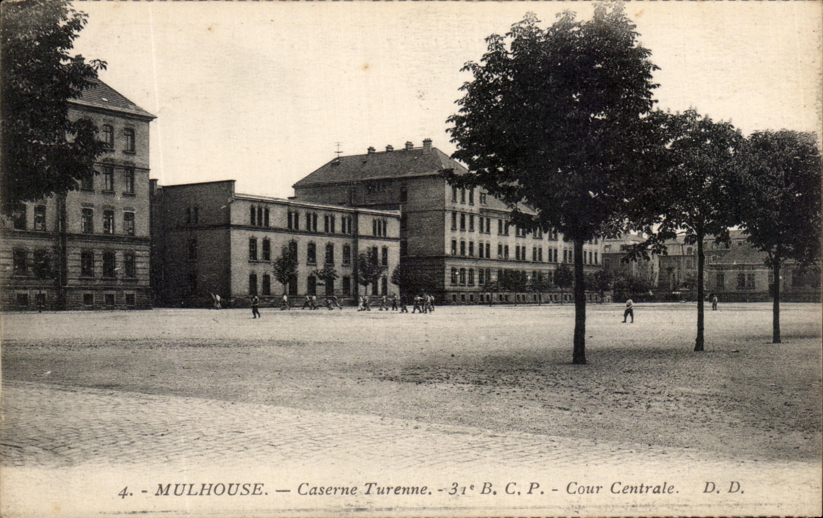 Mulhouse — Caserne Turenne — Cour Centrale — 31e B.C.P.