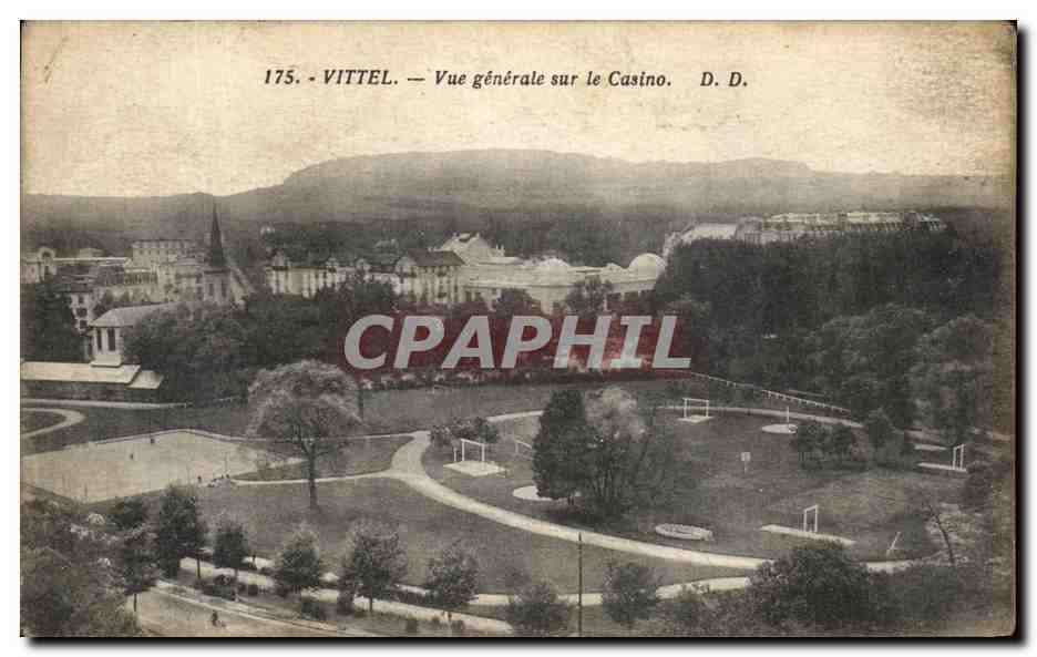 CPA Vittel Vue generale sur le Casino