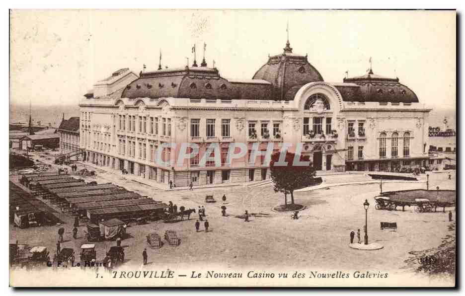 CPA Trouville Le Nouveau Casino vu des Nouvelles Galeries