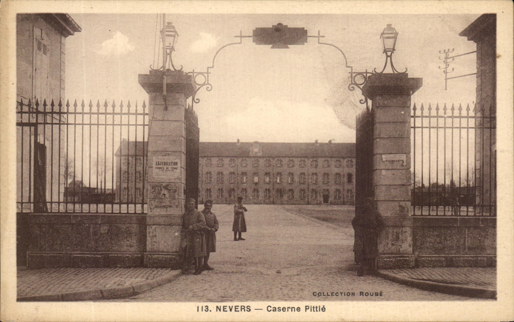CPA Nevers Caserne Pittie Militaria
