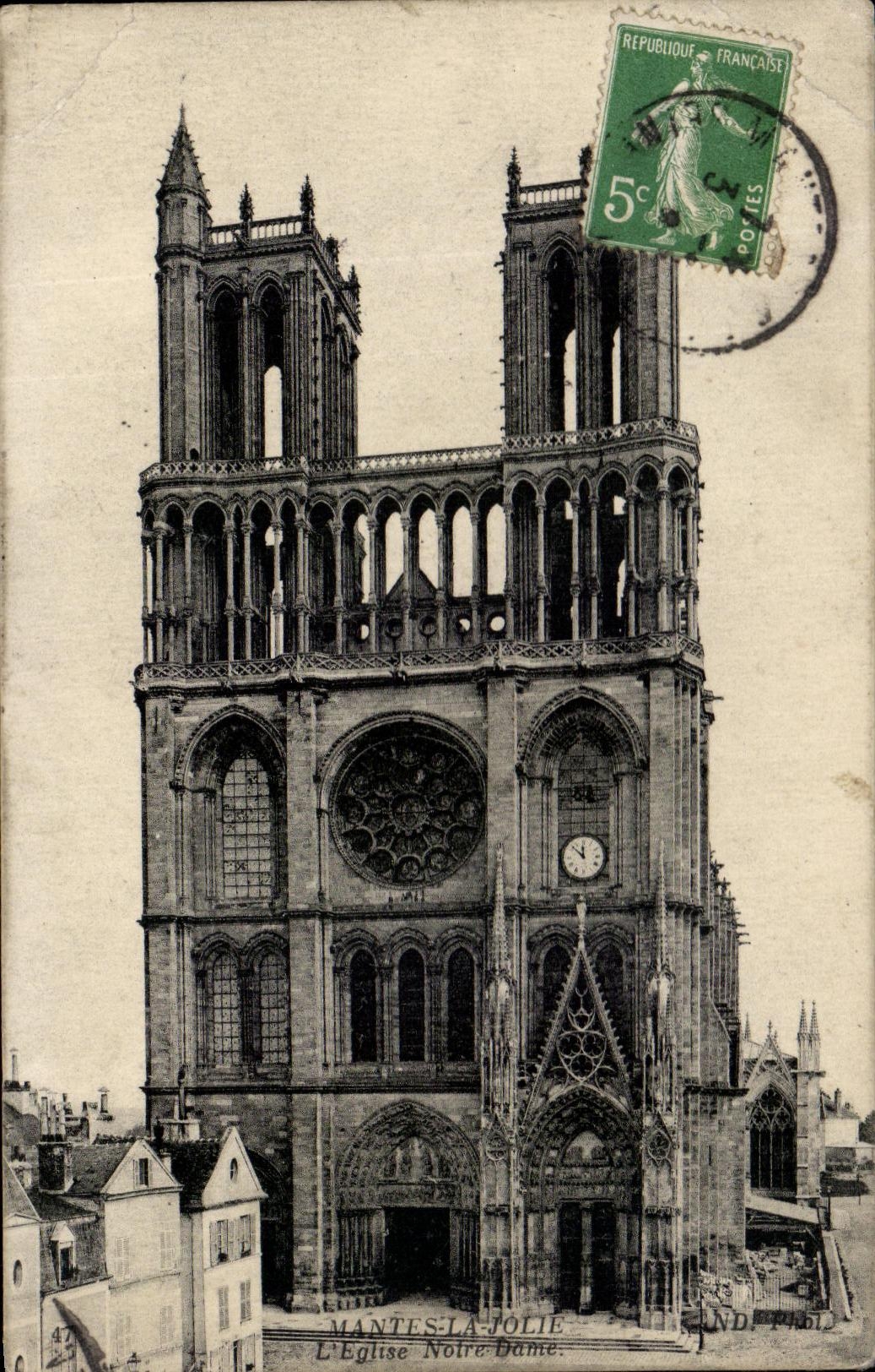 CPA Mantes la Jolie L'Eglise Notre Dame