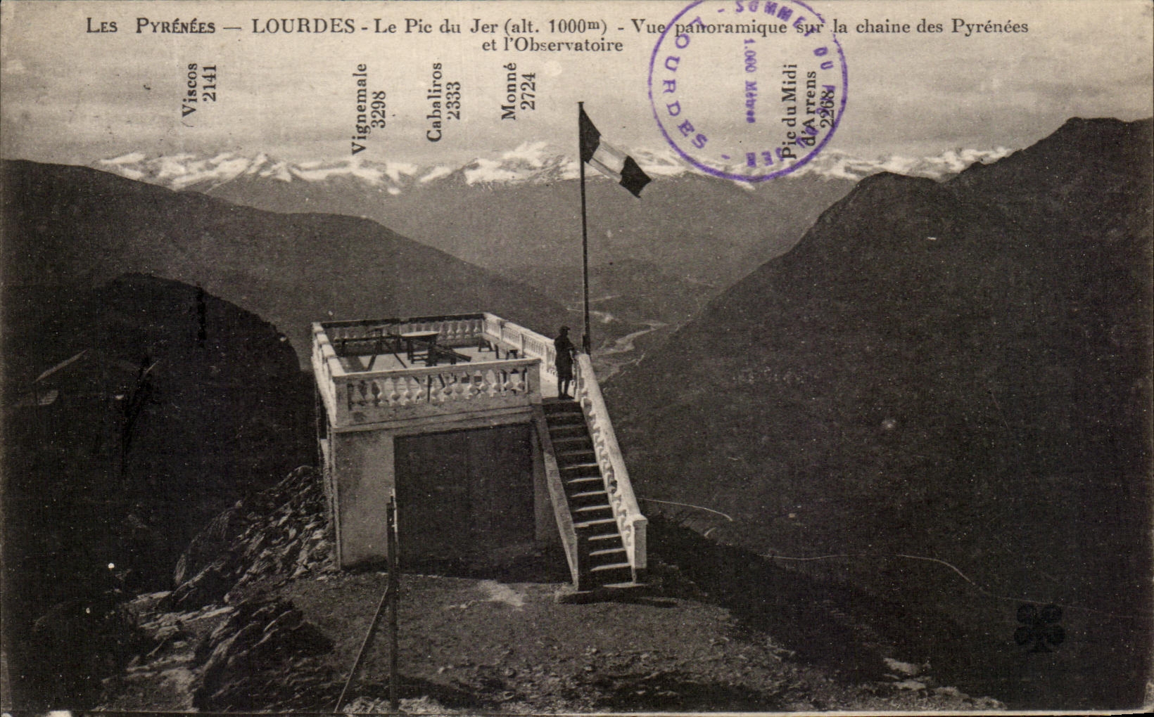 CPA Les Pyrenees Lourdes Le Pic du Jer Vue panoramique la Chaine des Pyrenees
