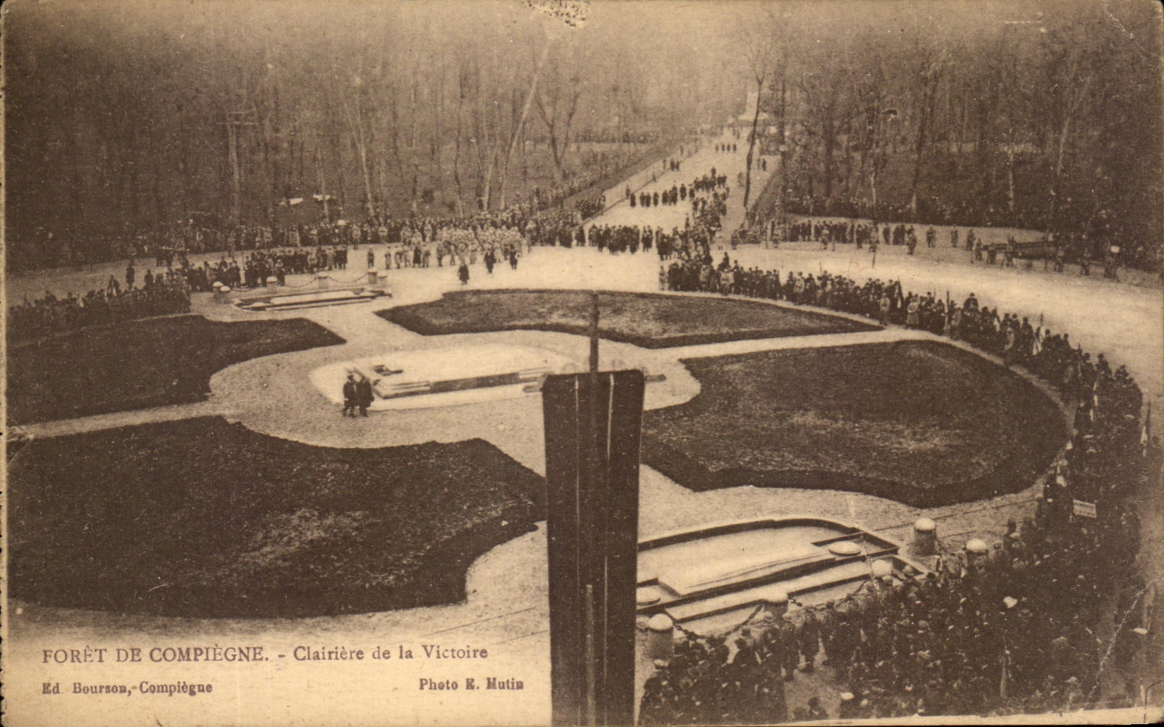 CPA Foret De Compiegne Clairiere de la Victoire Militaria