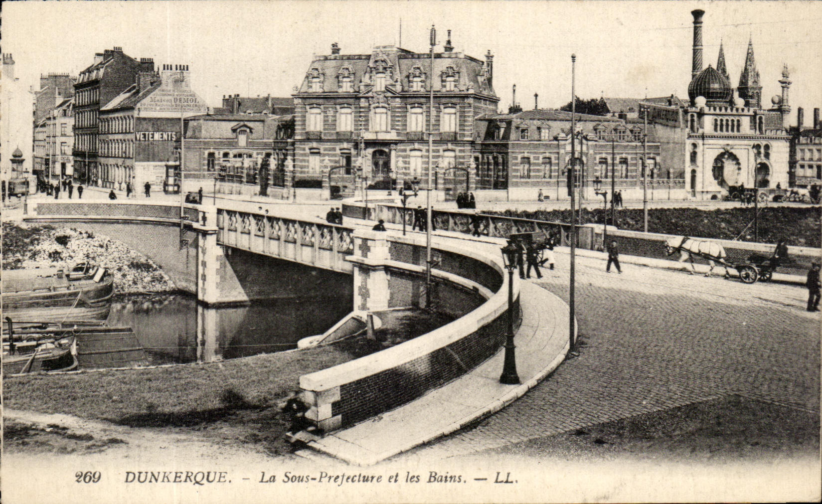 CPA Dunkerque La Sous Prefecture et les Bains
