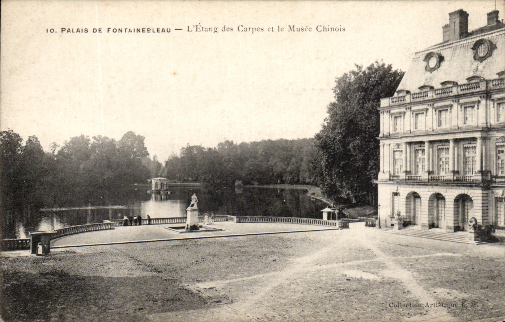 Schloss Fontainebleau — Der Karpfenteich und das chinesische Museum — Künstlerische Sammlung L. M.