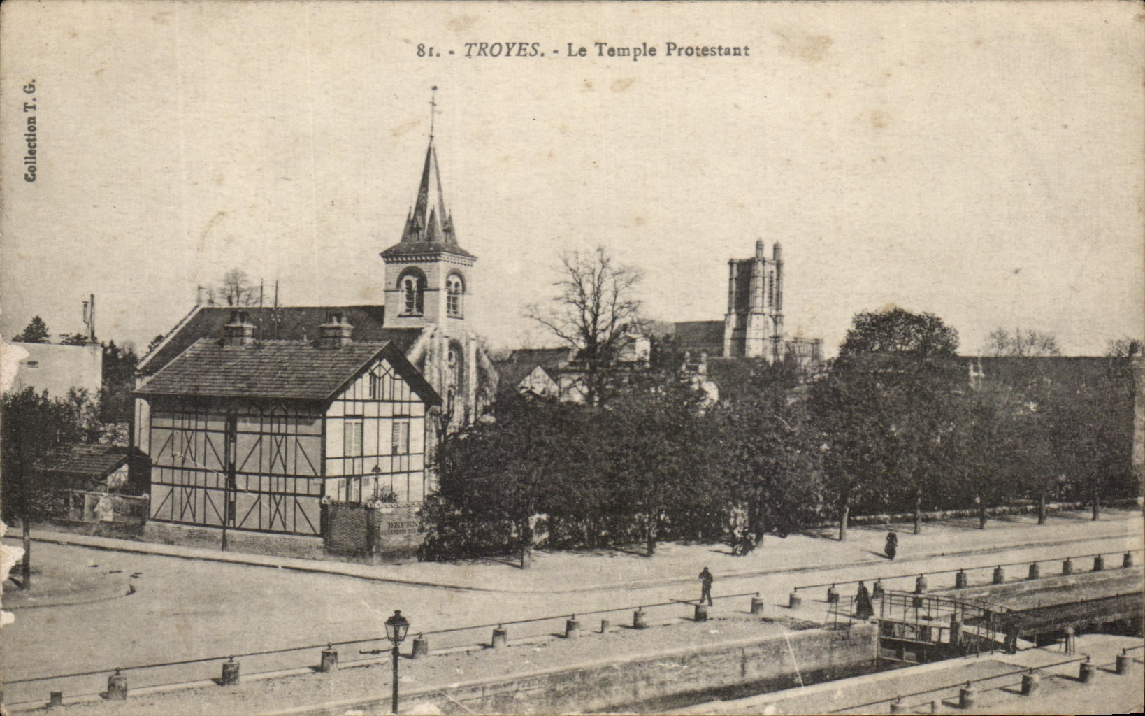 CPA Troyes Le Temple Protestant
