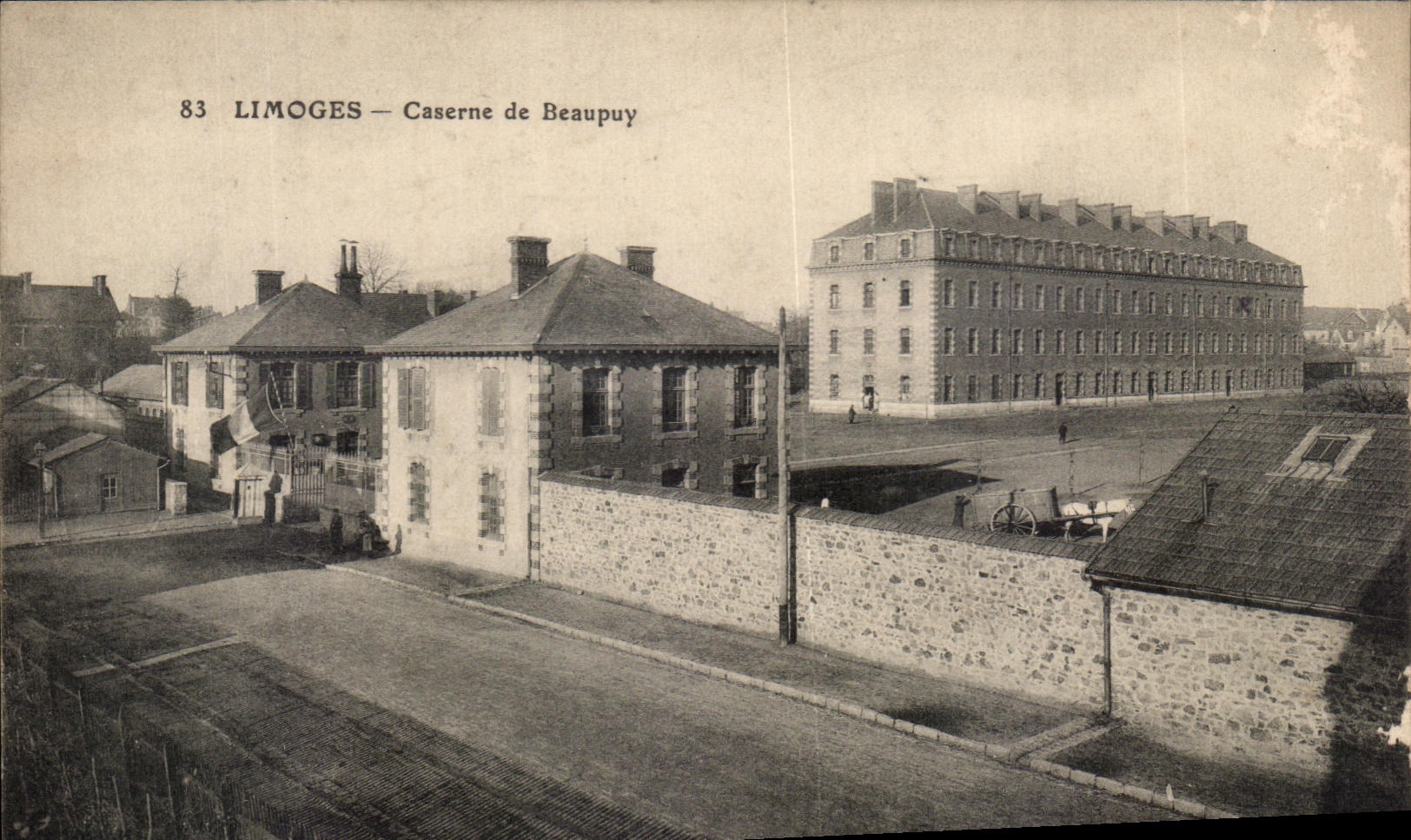 CPA Limoges Caserne De Beaupuy Militaria 
