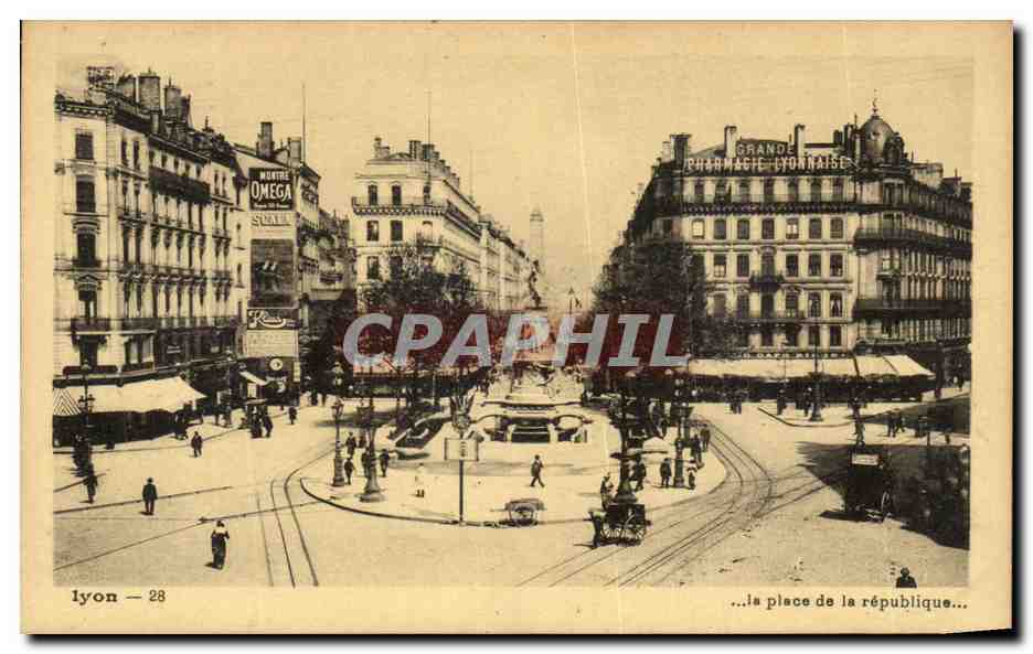 CPA Lyon La Place De Republique