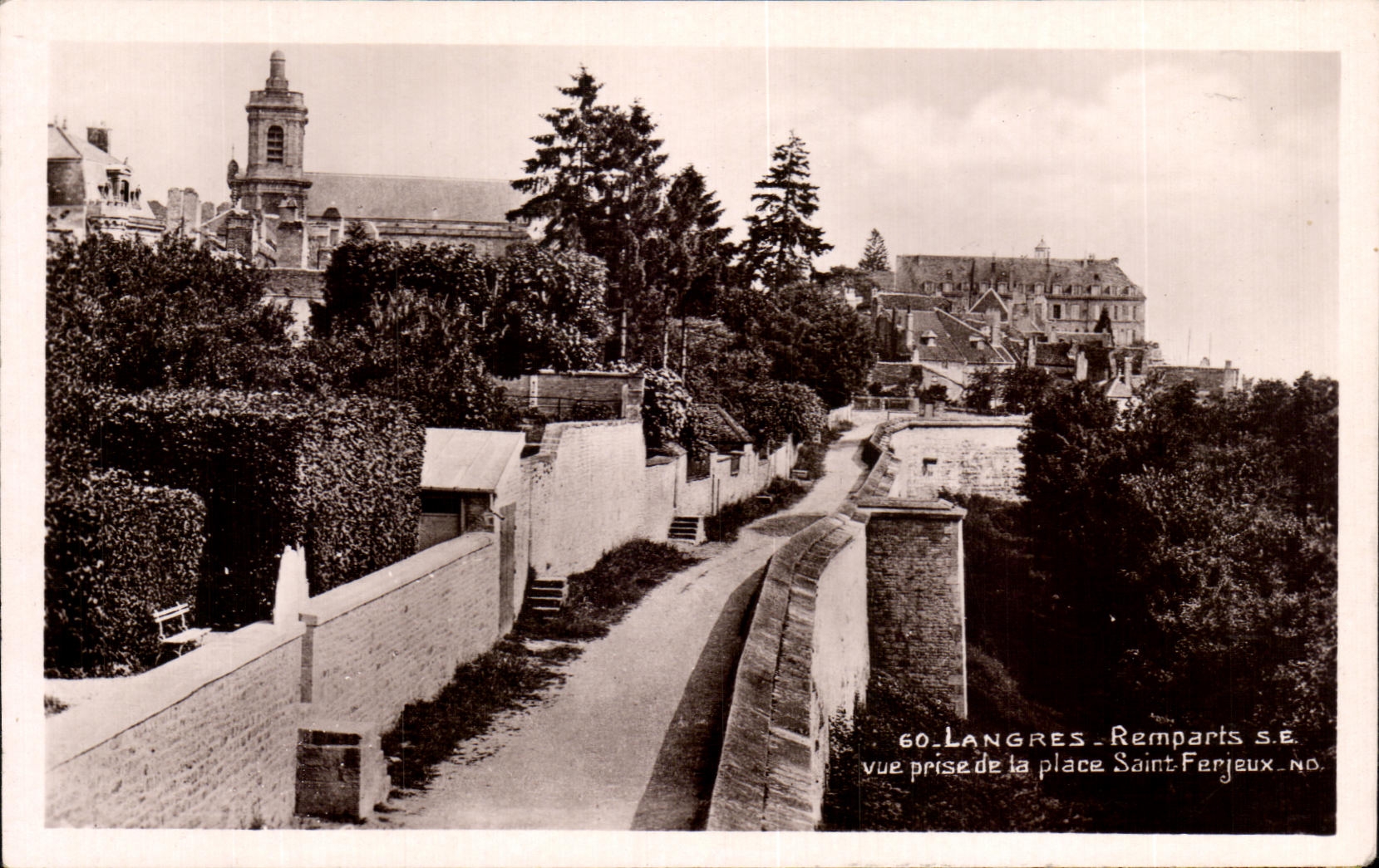 Langres - Südostmauern — Aufnahme vom Place Saint-Ferjeux — Verlag S.E. Nr. 60
