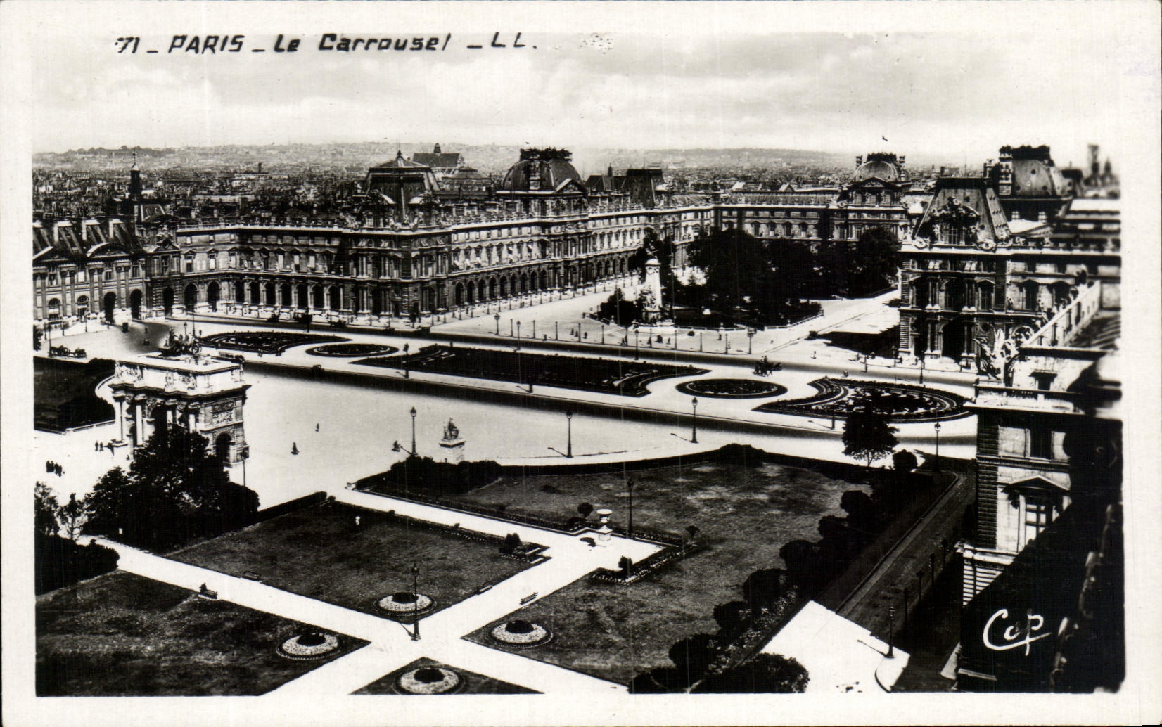CPA Paris Le Carrousel du Louvre