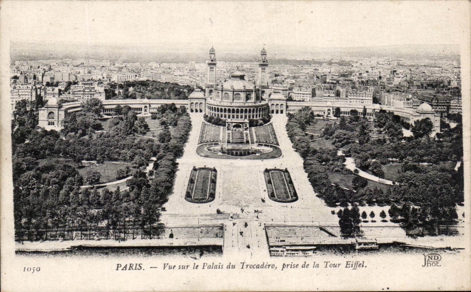 Paris — Vue sur le Palais du Trocadéro, prise de la Tour Eiffel — JNDhot. n° 1050