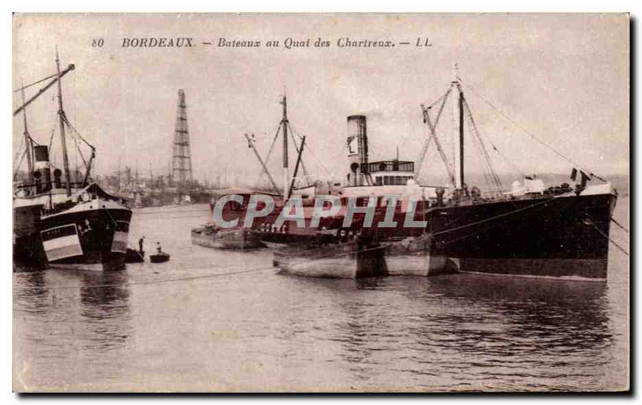 CPA Bordeaux Bateaux Au Quai Des Chartreaux Cosme