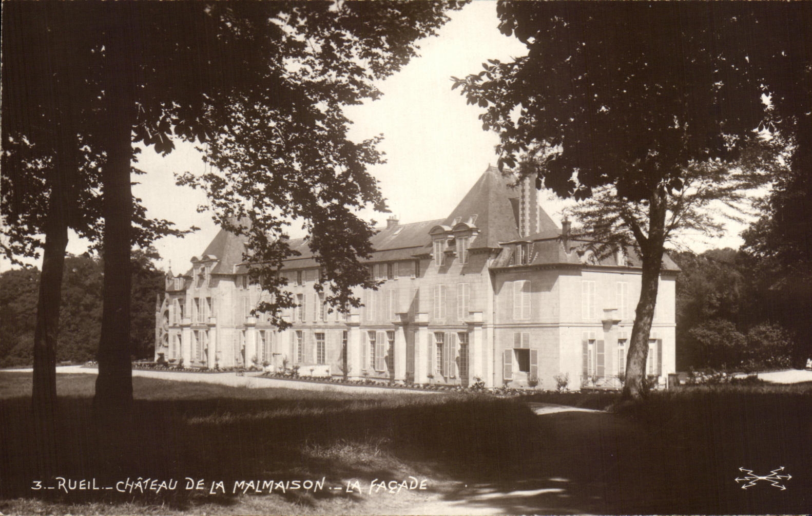CPA Rueil Chateau de la Malmaison La facade