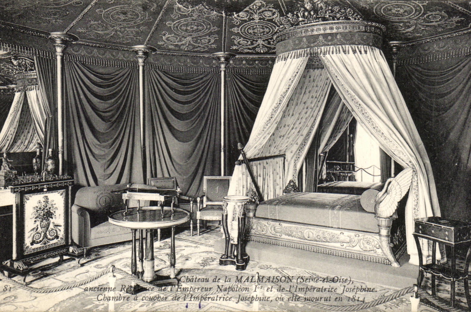 CPA Rueil Chateau de la Malmaison Chambre a coucher de l'imperatrice Josephine