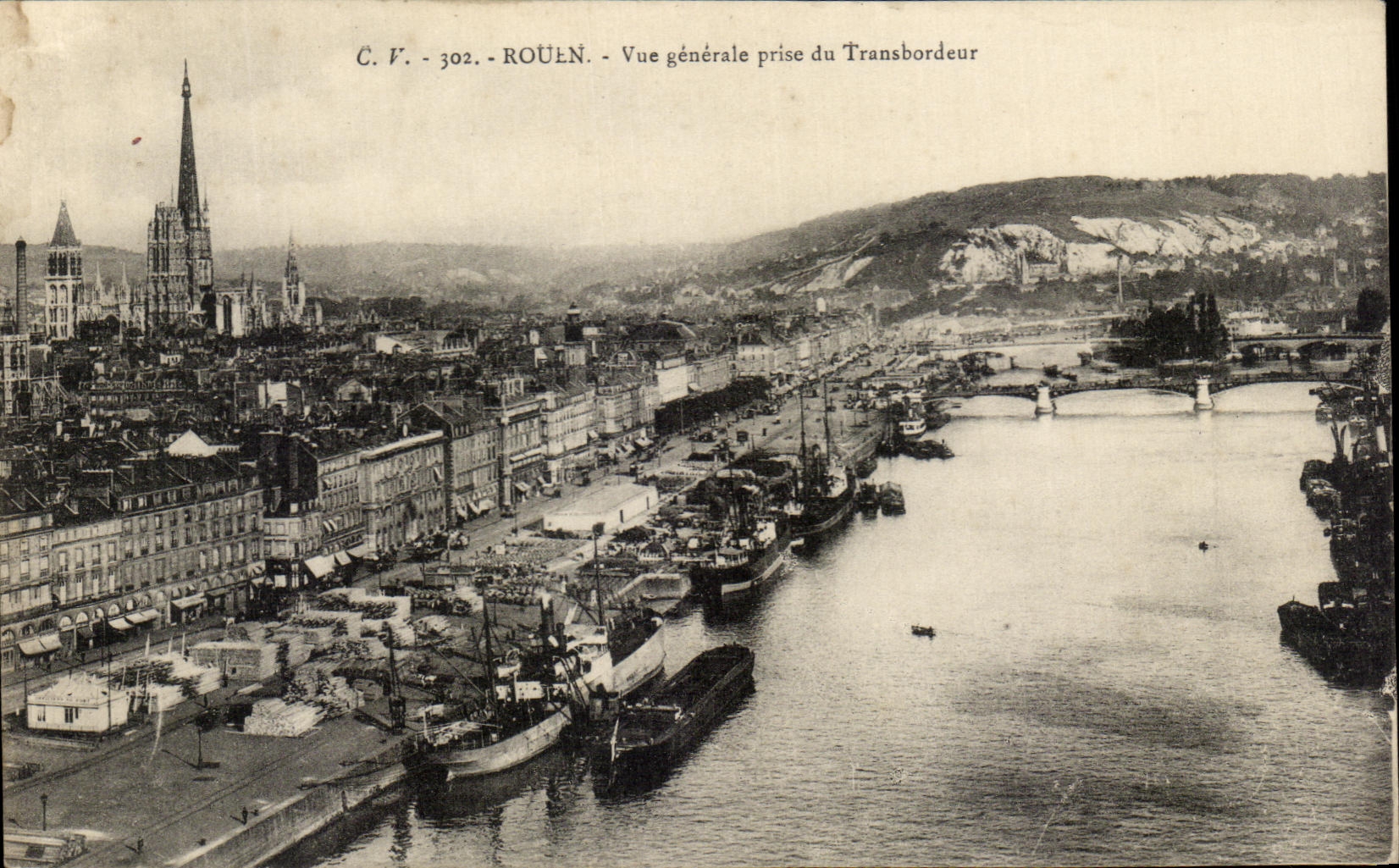 CPA Rouen vue generale prise du Transbordeur Bateaux