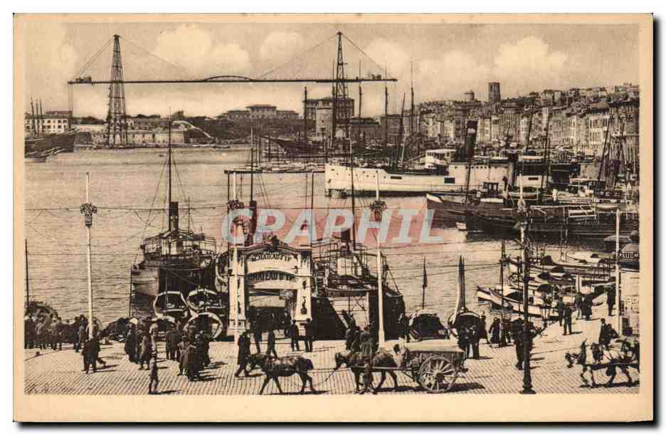 CPA Merseille Le Vieux Port Le Transbordeur Bateaux Chateau d'If