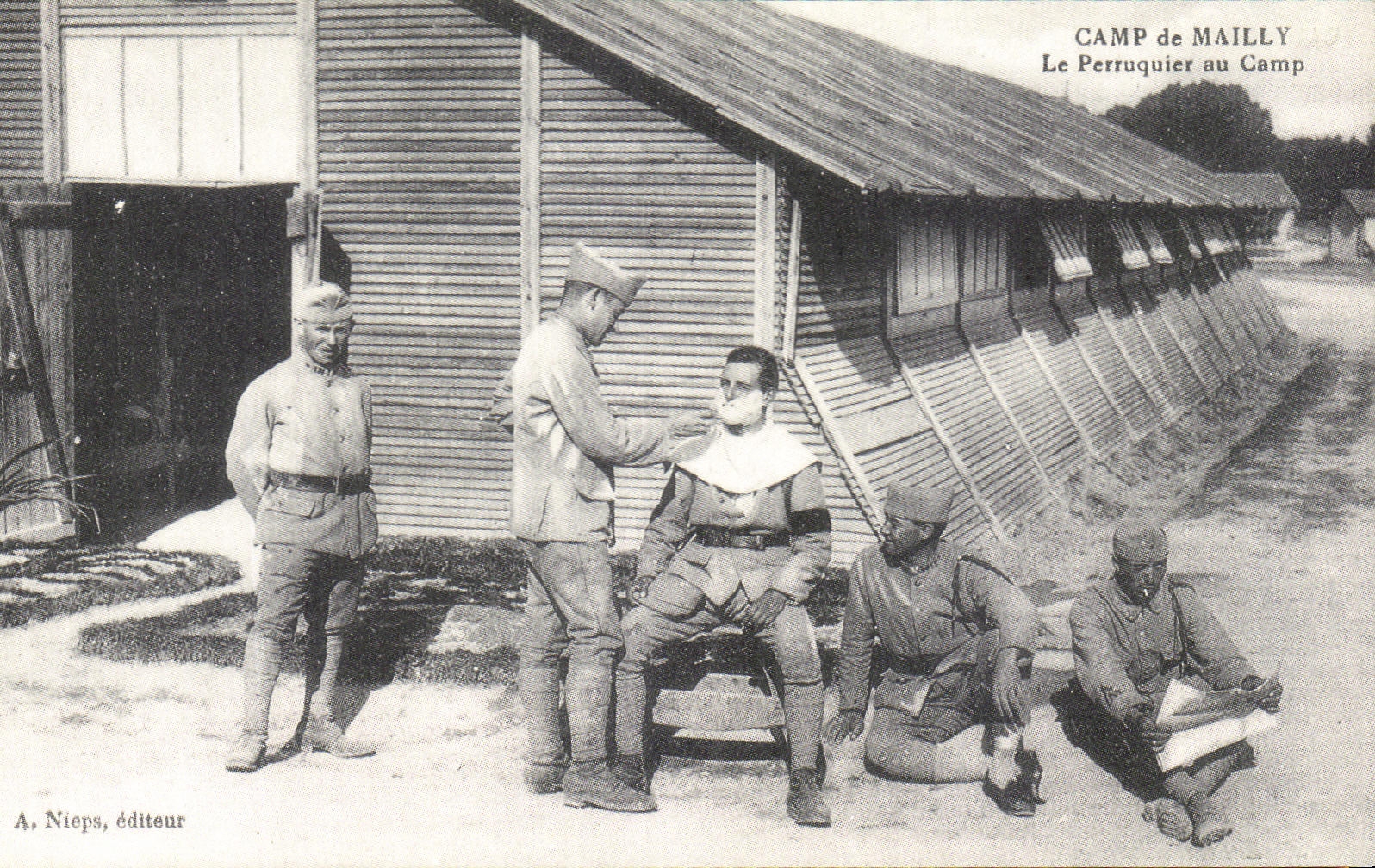 Camp de Mailly — Le Perruquier au Camp — A. Nieps, éditeur