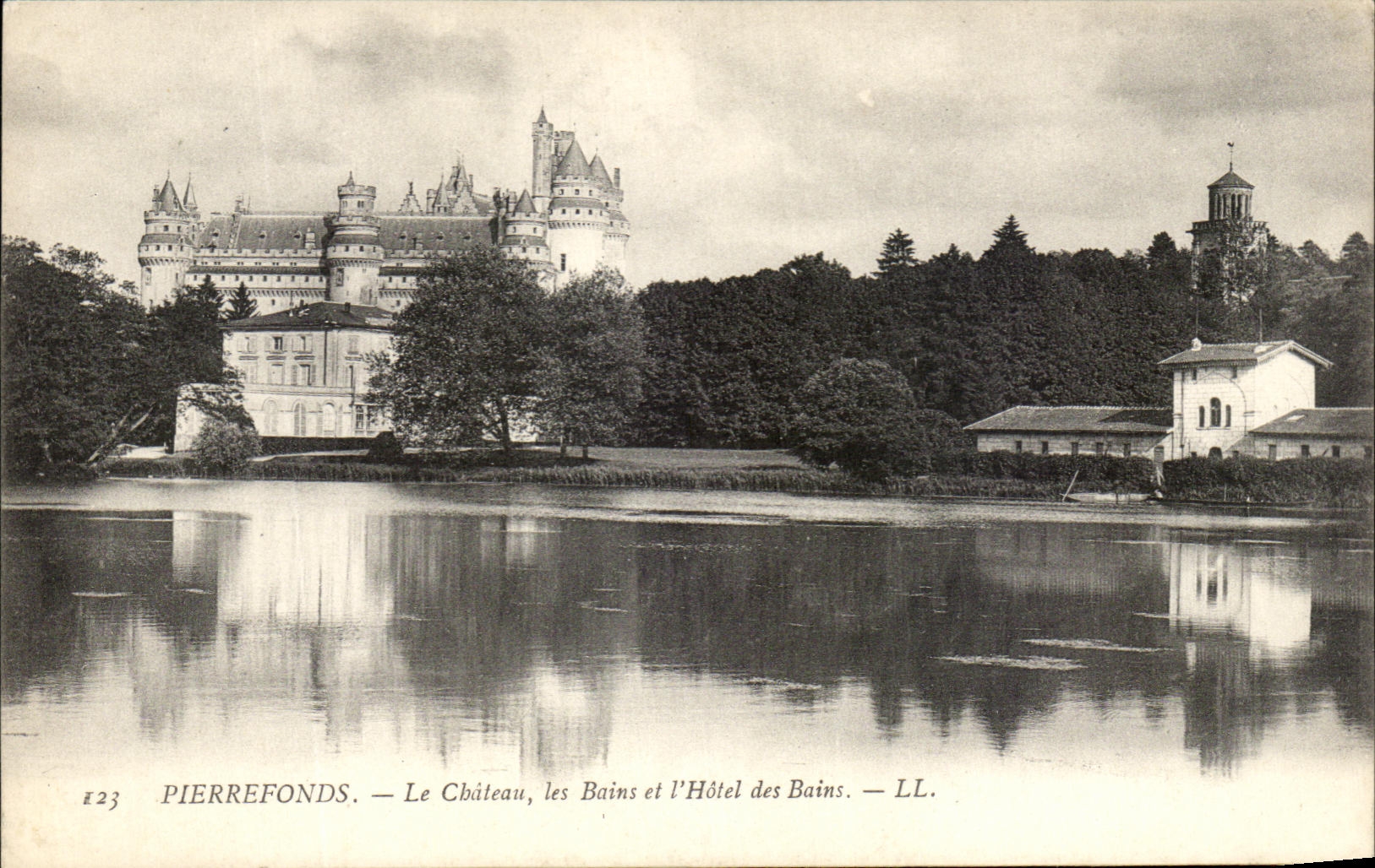 PierreFonds — Le Château, les Bains et l'Hôtel des Bains — LL.