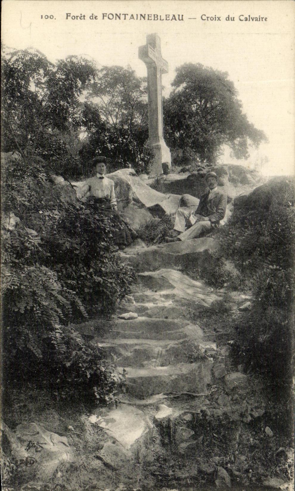 Forêt de FONTAINEBLEAU — Croix du Calvaire — éditeur non identifié, n° 100