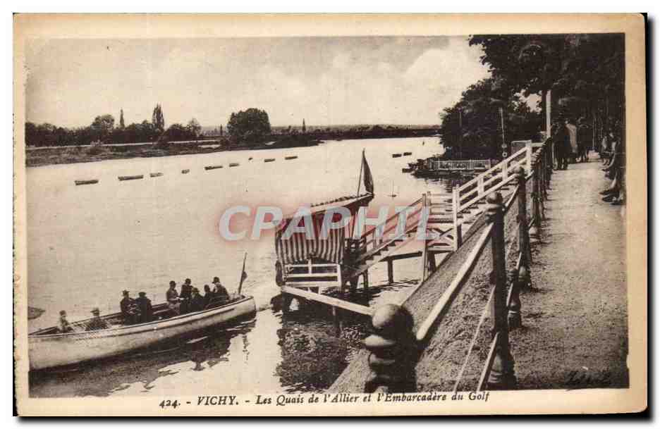 CPA Vichy Les Quais De l'Allier Et l'Embarcadere Du Golf